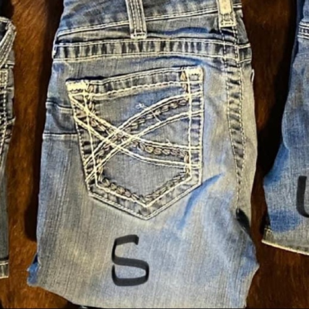 ariat jeans size 28R